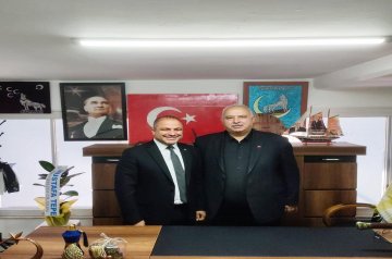 MHP Akhisar ilçe Başkanımız kıymetli ağabeyim Ahmet Namal’ı makamında ziyaret ettik.